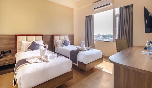 Monday Hotels Amalapuram Heights