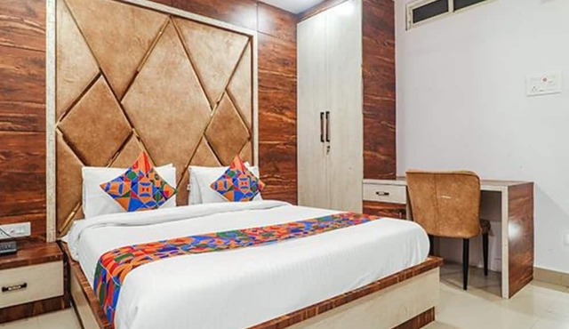 Fabhotel Twin Tree Suites