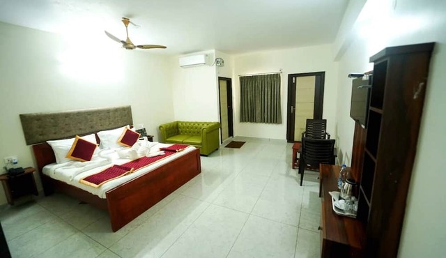 Hotel Kvr Residency Tada