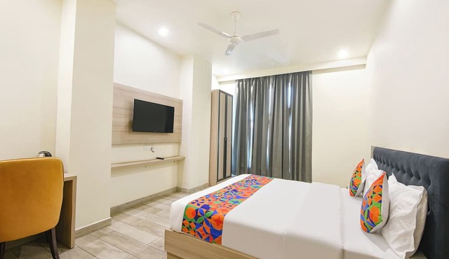 FabHotel The Rolex Grand - Yatharth Super Speciality Hospital, Sector 20