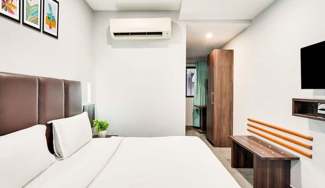 Super Deluxe Room Palette Country Club