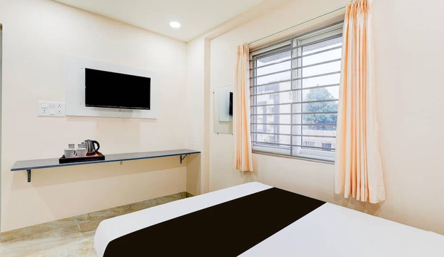 Deluxe Satya Sai Inn