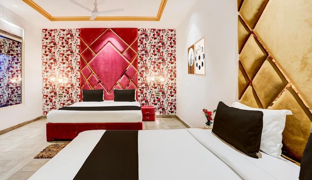 Deluxe Palette Bareilly Bellazio Suites