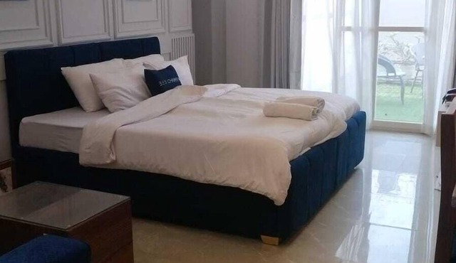 Bedchambers Apart hotel Sec 39