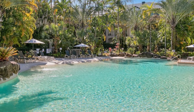 Sanctuary Lake Apartment 25 - Peaceful Beachside Currumbin - Min. 3 Nights - Linen Provided in Currumbin