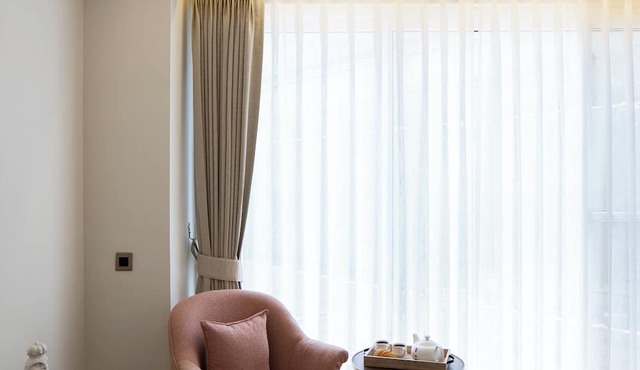 ELIVAAS Privé Royce Silver Oak APT