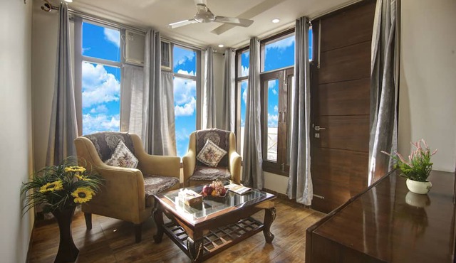 SONESTA LUXURY APARTMENT