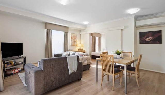 Stylish Northbridge Oasis Boutique City Retreat in Northbridge