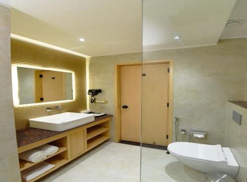 Palette Hotel by CheckIn Amritsar, Airport Road