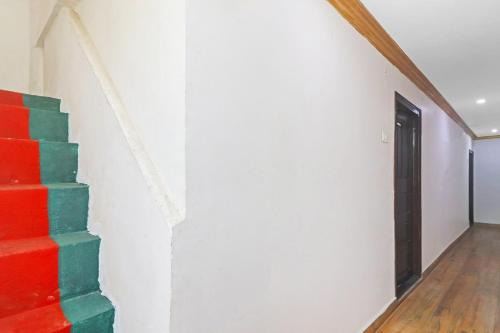 Hotel O V Guest Inn