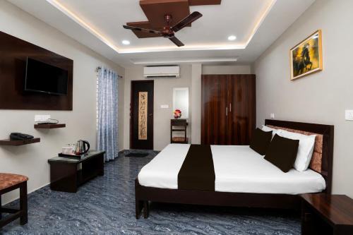 Super Collection O Vedayapalem Railway Station Formerly Grand Luxury Rooms