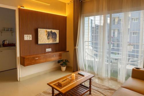 NK Luxe Apartments - Full Furnished 2BHKs, Free Wifi, Smart TV, Central Location