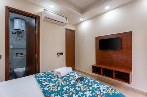 Fortune Home Service Apartment 3 Bhk, J-267, SAKET
