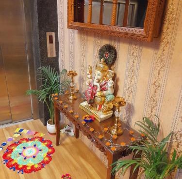 Homestay at Kashmiri Gate Metro & Old Delhi Railway Station